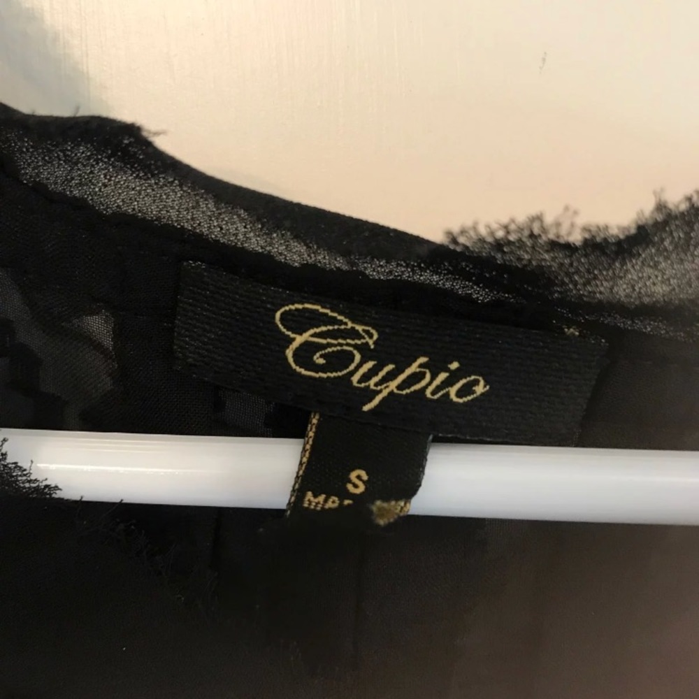 Top - Picture 3 of 3